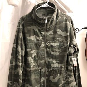 BNWT OLD NAVY CAMO UTILITY JACKET XL